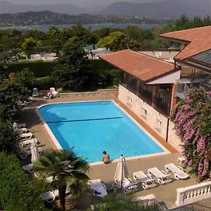 Appart hôtel Miralago &